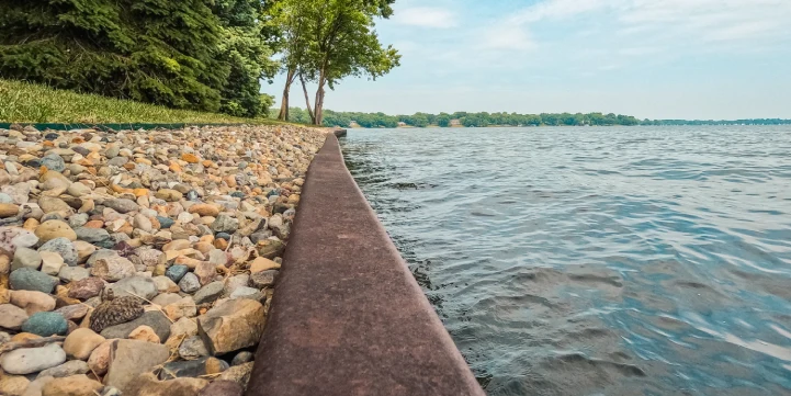 professional sea walls build